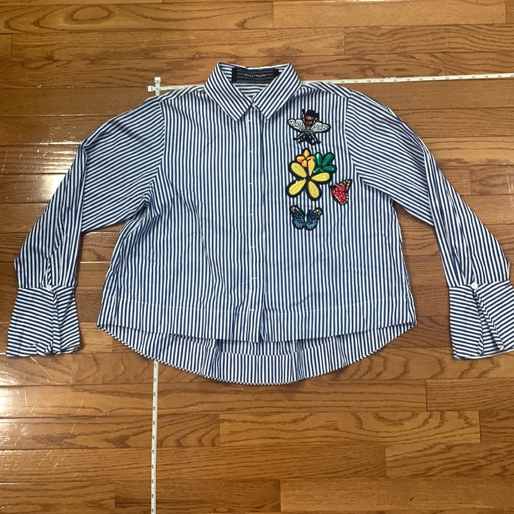 Embroidered patches blue and white button up blouse